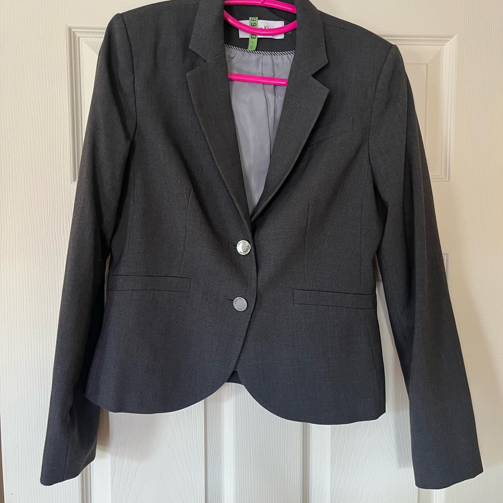 Gray Calvin Klein blazer.  Great condition. Size 6P.